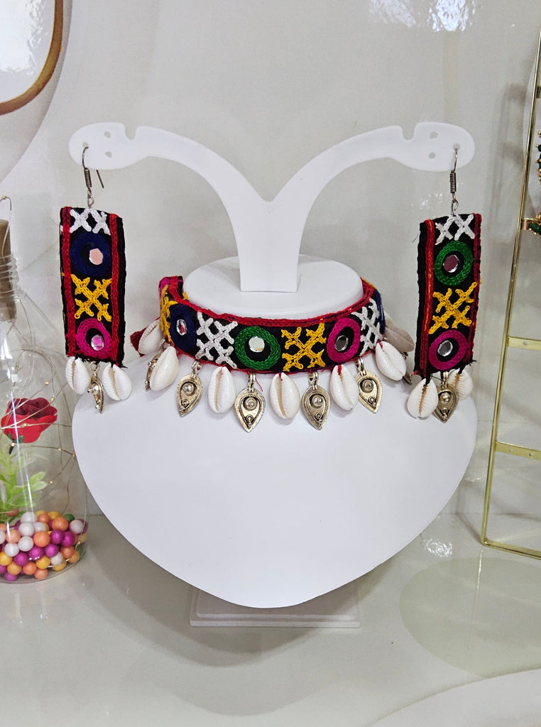 VIBRANT COLOURED CHOKER SET