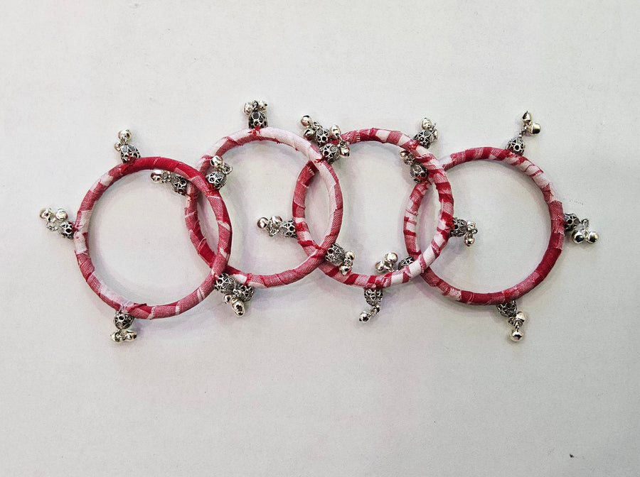 RED-WHITE FABRIC BANGLES